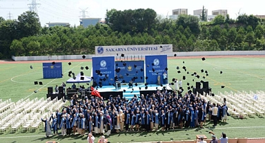Sağlık Bilimleri Fakültesi’nde Mezuniyet Coşkusu 