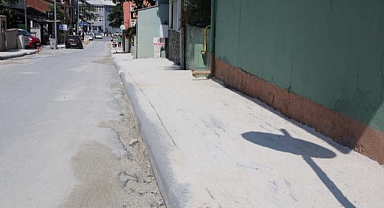 Serdivan Belediyesi’nden Kaldırım Yenileme Çalışması 