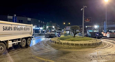 Büyükşehir şehrin merkezinde gece mesaisinde: Adnan Menderes ve Yeni Bosna artık yeni yüzüyle 