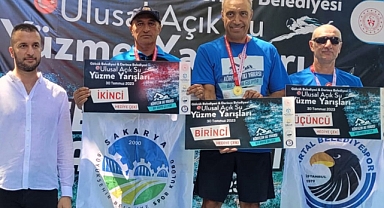 Büyükşehirli yüzücü Çalkan’dan Körfez yarışlarında ikincilik 