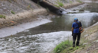Çark Deresi etrafı çevreci belediyecilik anlayışına yakışır şekilde temizlendi 