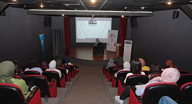 Genç Atölye’de bilim kurgu filmlerinde gelecek tasavvufu konuşuldu 