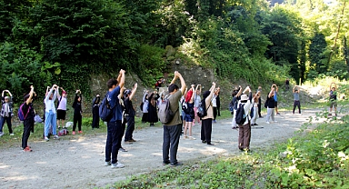 Genç Atölye ile gezerek öğreniyorlar 