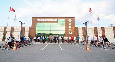 Yüce’den başarı hediyesi: “Her başarının altında emek ve yatırım vardır”