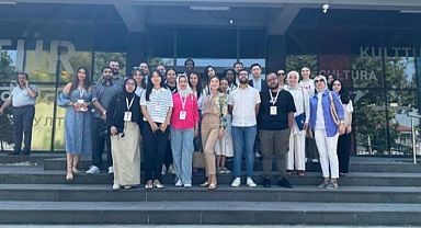 18 farklı ülkeden öğrenciler Sakarya’da belediyecilik çalışmalarını yerinde gördü