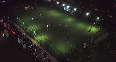 Ferizli Belediyesi 15 Temmuz Futbol Turnuvası'nda Yarı Final Heyecanı Başlıyor 