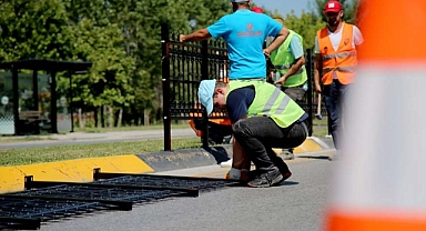 Karaman Yolu’nda yayaların hayatını plastik bariyer koruyacak 