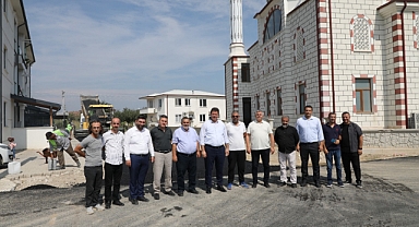 Akyazı’da asfalt çalışmaları durmuyor   