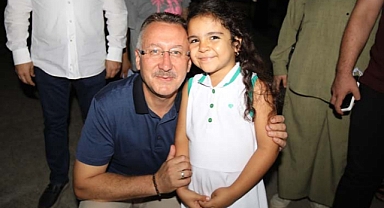 Çocuk Tebessümü Her Şeye Değer 