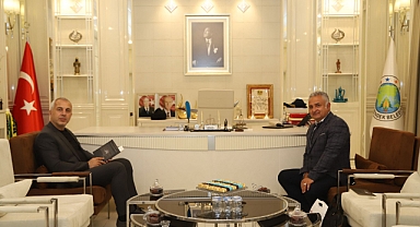 HENDEKLİ YAZAR GÜVENÇ CENGİZ BAŞKAN BABAOĞLU’NU MAKAMINDA ZİYARET ETTİ 