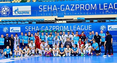 Özel karşılaşmada dostluk rüzgarları esti 