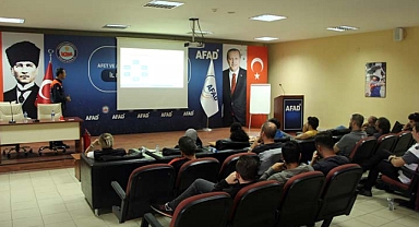 SUBÜ'nün yeni gönüllülerine AFAD eğitimi 