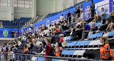 Uluslararası hentbol turnuvasında ilk gün geride kaldı