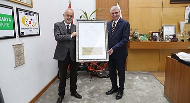 Büyükşehir’e “Bebek Dostu Kuruluş” ünvanı 