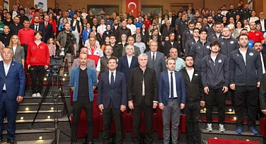 “Spor alanında Sakarya’nın adını dünyaya duyuruyoruz” 