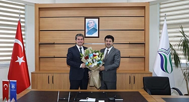 Uygulamalı Bilimler Fakültesi Dekanı Prof. Dr. Esen oldu 