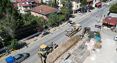 Akyazı’nın altyapı çalışmasında sona gelindi “Toplam 11 bin metrelik hattı yenileyeceğiz” 