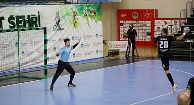 Büyükşehir Hentbol Köyceğiz’den galibiyetle dönüyor 