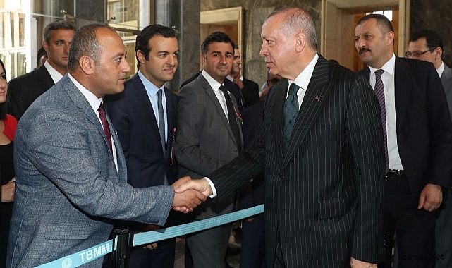 Fişenk'ten Atakan Çelik’e övgü dolu köşe yazısı