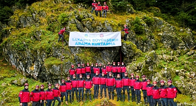 İnönü Yaylası'nda zorlu 5 gün: En imkânsız noktalarda hayat kurtardılar 