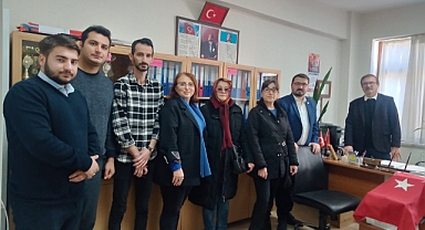 Öğrencilere Kitap Dağıttılar 