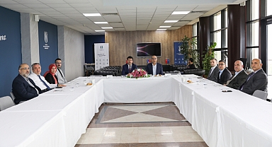 Rektör Sarıbıyık akademisyenleri tebrik etti 