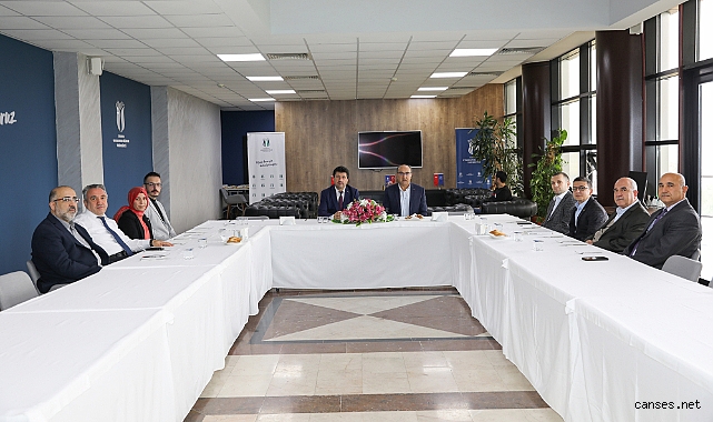 Rektör Sarıbıyık akademisyenleri tebrik etti