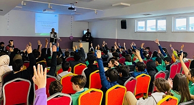 Gönüllülük faaliyetleriyle eğlenceli vakit geçirdiler 