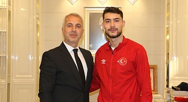 HENDEK BELEDİYESİ KARATE TAKIM SPORCUSU TEMİZEL ZİRVEDE 
