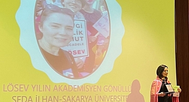 LÖSEV Yılın Akademisyeni Ödülü 