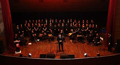 Sakarya Ticaret Borsası Cumhuriyetimizin 100. yılına özel konserini Yüzyılın Türküleri temasıyla gerçekleştirdi. 