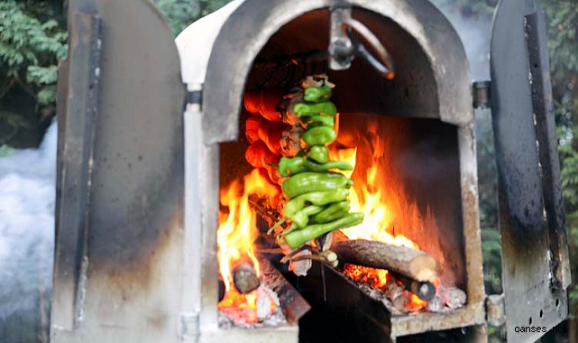 SUBÜ’de Türkiye’nin sokak lezzetleri tanıtıldı
