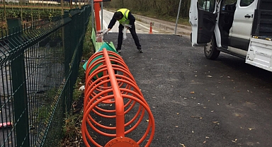 Sürüşlerde rahatlık sağlayacak bisiklet istasyonlarının montajı sürüyor 