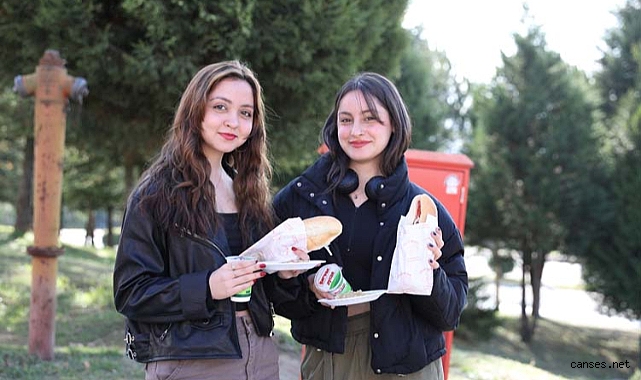 Teknoloji Fakültesi’nden köfte ekmek ikramı