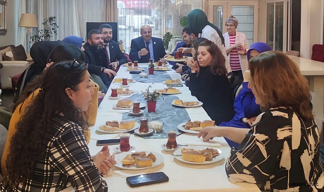 Aziz Özgür, özel yurt temsilcileriyle bir araya geldi