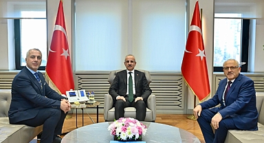 BAŞKAN BABAOĞLU’NDAN SÜRPRİZ ZİYARET: BAKANLIKTA ‘HENDEK’ KONUŞULDU 