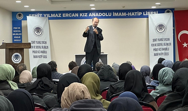 Şehit Yılmaz Ercan KAİHL’de “Geleceğin Gençliğinden Beklenenler” Konulu Seminer Düzenlendi.