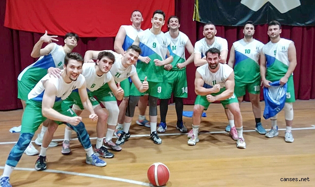 SUBÜ erkek basketbol takımından bronz madalya