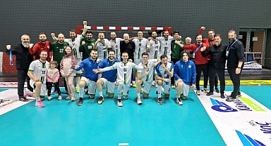 Büyükşehir Hentbol galibiyet serisine İstanbul’da devam etti: 33-36 