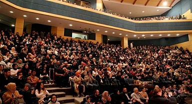 ‘Ziyafet Sofrası’ sanat dostlarından tam not aldı 