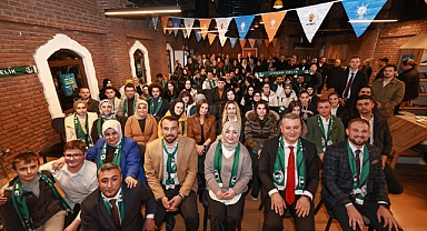 Başkan Adayı Çelik Gençlerle Bir Araya Geldi 