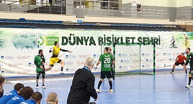 Büyükşehir Hentbol evinde kaybetti: 34-37 
