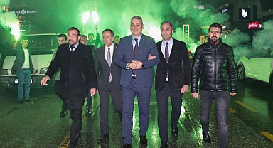 Çelik, İstiklal Mahallesi’nde Vatandaşlarla Buluştu 