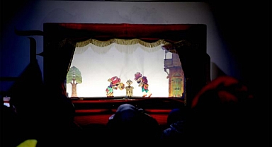 Ramazan Sokağı’na neşe katan gölge oyunu 