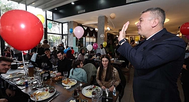 Serdivan'da Paylaşmaya, İyiliğe, Sevgiye Engel Yok 