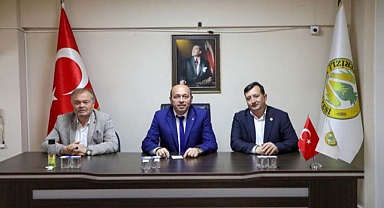 BAŞKAN ATA, MUHTARLARLA MAHALLELERİN SORUNLARINI GÖRÜŞTÜ 