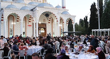 Dernekkırı’nda Geleneksel Kadir Gecesi İftarı