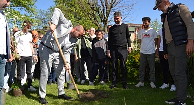 SAVİBU’dan, Sapanca Belediye Başkanı Şahin’e Bin Adet Fidan 