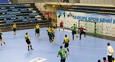 Büyükşehir hentbol adını finale yazdırdı 