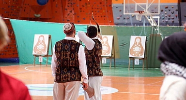 Geleneksel okçular SUBÜ organizasyonunda yarıştı 